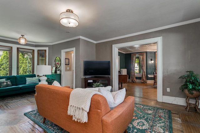 1001 S LAWE STREET, Appleton, WI 54915