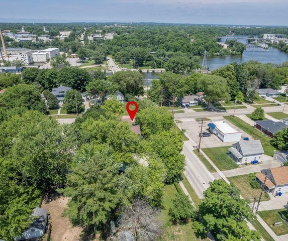 1001 S LAWE STREET, Appleton, WI 54915