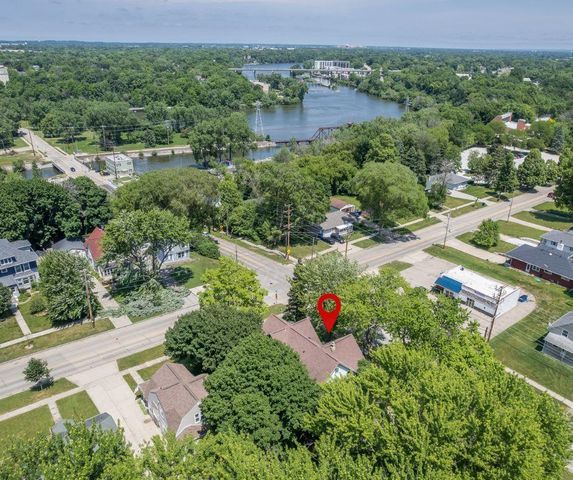 1001 S LAWE STREET, Appleton, WI 54915
