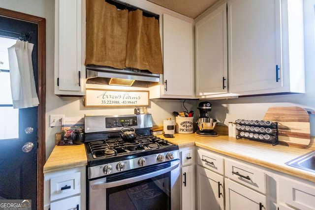 143 Hammond Road, Jackson, GA 30233