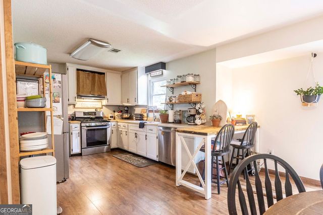 143 Hammond Road, Jackson, GA 30233