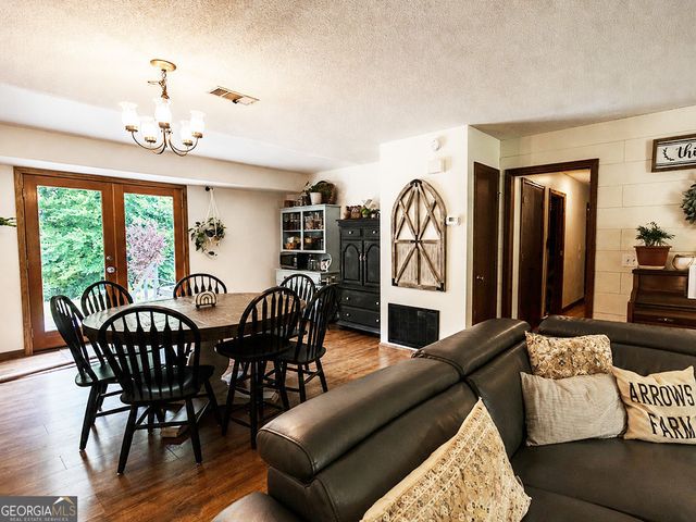 143 Hammond Road, Jackson, GA 30233