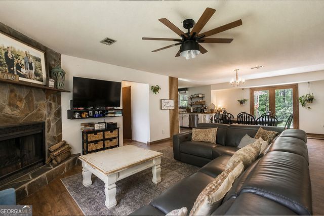143 Hammond Road, Jackson, GA 30233