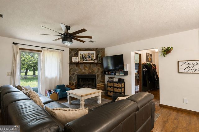 143 Hammond Road, Jackson, GA 30233