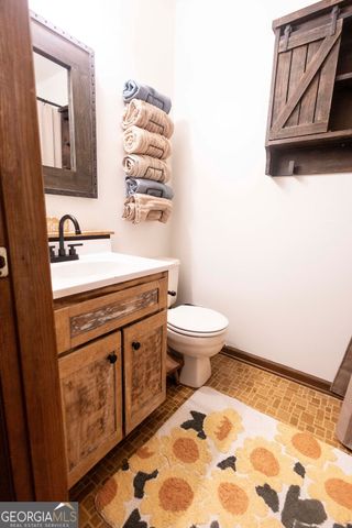 143 Hammond Road, Jackson, GA 30233