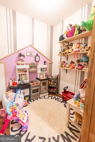 143 Hammond Road, Jackson, GA 30233