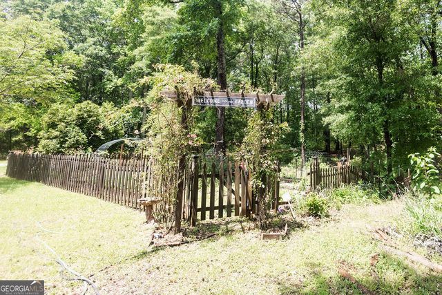 143 Hammond Road, Jackson, GA 30233