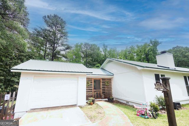 143 Hammond Road, Jackson, GA 30233