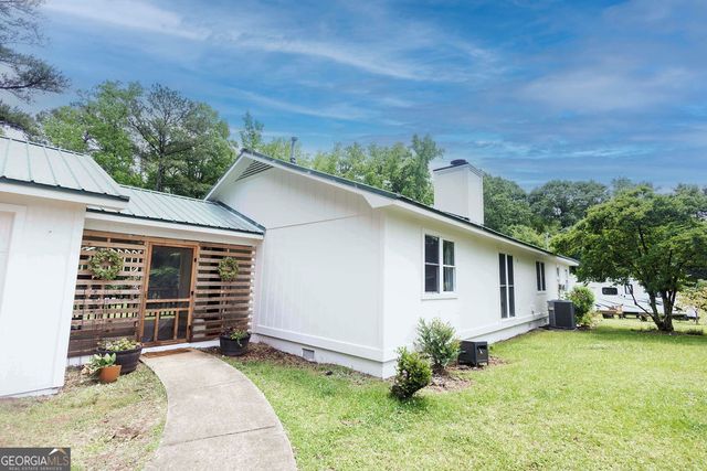 143 Hammond Road, Jackson, GA 30233