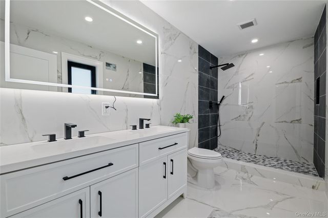 845 Islip Avenue, Central Islip, NY 11722