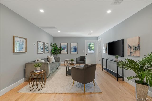 845 Islip Avenue, Central Islip, NY 11722