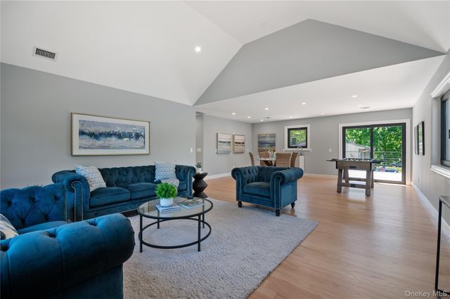 845 Islip Avenue, Central Islip, NY 11722