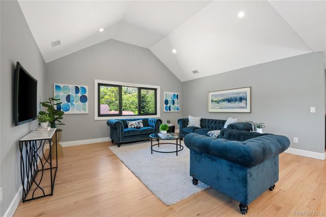 845 Islip Avenue, Central Islip, NY 11722