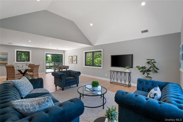 845 Islip Avenue, Central Islip, NY 11722