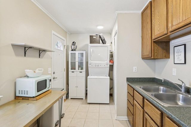 2833 Barlow Street, Madison, WI 53705