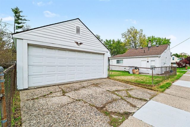 466 W Maxlow Avenue, Hazel Park, MI 48030
