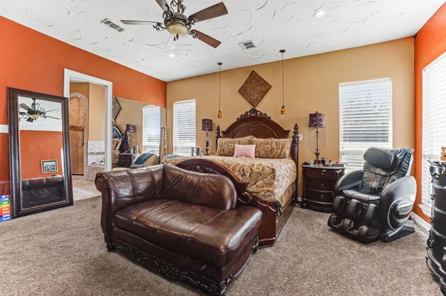 505 S Bluegrove Road, Lancaster, TX 75146