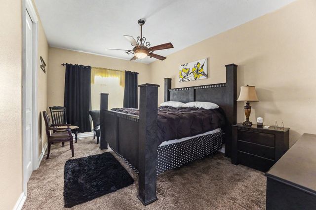 505 S Bluegrove Road, Lancaster, TX 75146