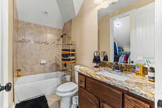 505 S Bluegrove Road, Lancaster, TX 75146