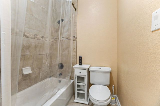 505 S Bluegrove Road, Lancaster, TX 75146