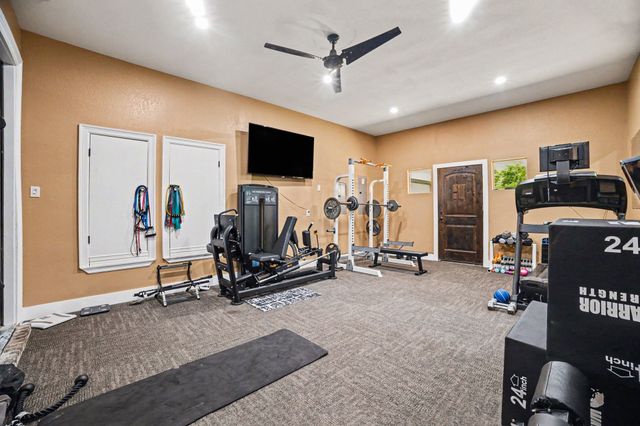 505 S Bluegrove Road, Lancaster, TX 75146
