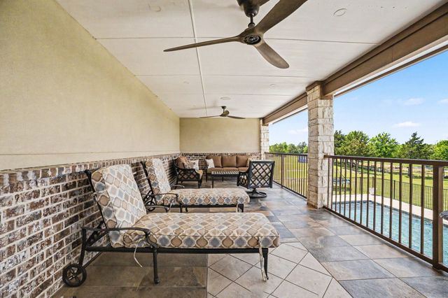 505 S Bluegrove Road, Lancaster, TX 75146