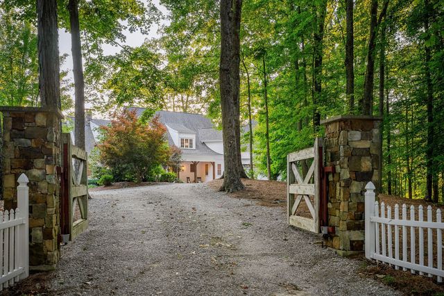 2183 Backbone Rd, Sparta, TN 38583