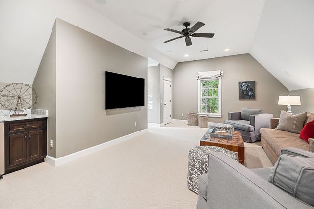 2183 Backbone Rd, Sparta, TN 38583