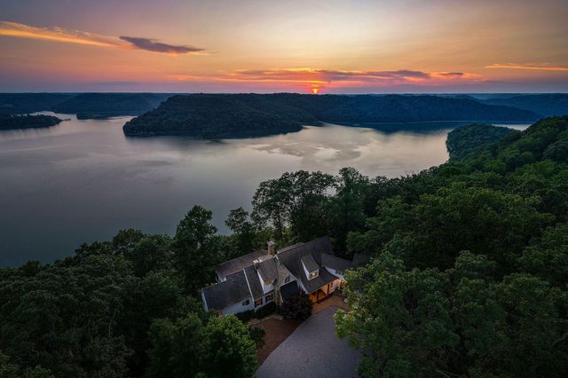 2183 Backbone Rd, Sparta, TN 38583