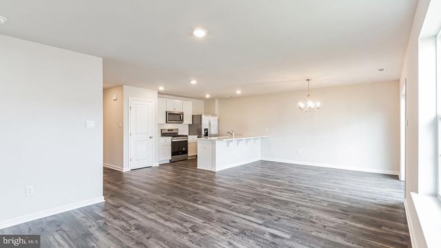 237 HUNTINGTON DR, Egg Harbor Twp, NJ 08234