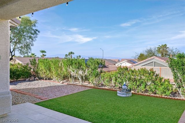 562 Mountain Links Drive, Henderson, NV 89012