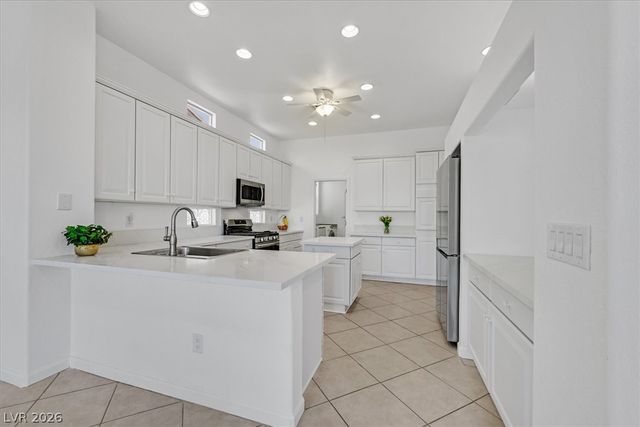 562 Mountain Links Drive, Henderson, NV 89012