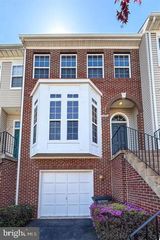 14647 SEASONS DR, Centreville, VA 20120