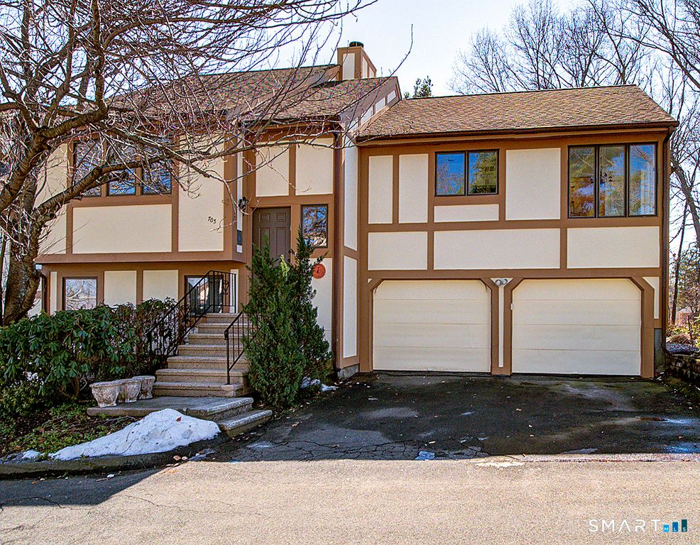 690 Forest Road 703, West Haven, CT 06516