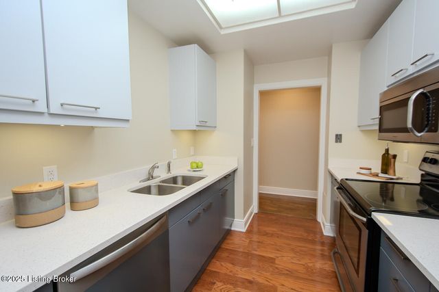 711 W Main St J, Louisville, KY 40202