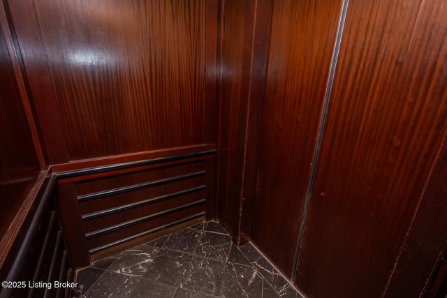 711 W Main St J, Louisville, KY 40202