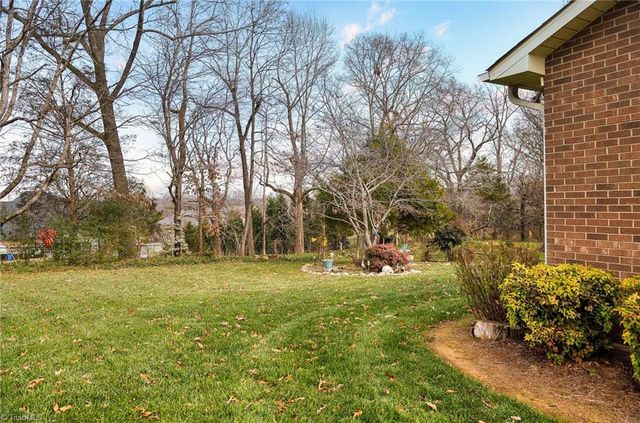 300 Christine Court, Winston-salem, NC 27127