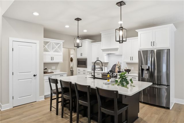 5 Tall Castle Lane, Penfield, NY 14526