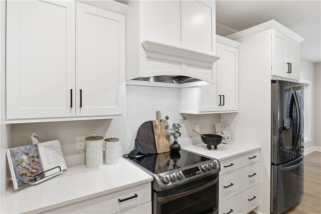 5 Tall Castle Lane, Penfield, NY 14526