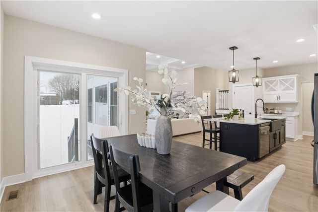 5 Tall Castle Lane, Penfield, NY 14526