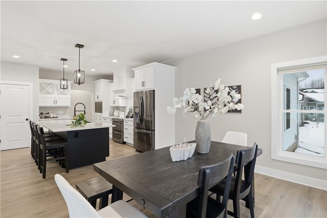 5 Tall Castle Lane, Penfield, NY 14526