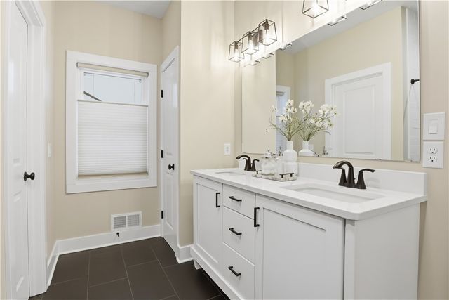 5 Tall Castle Lane, Penfield, NY 14526