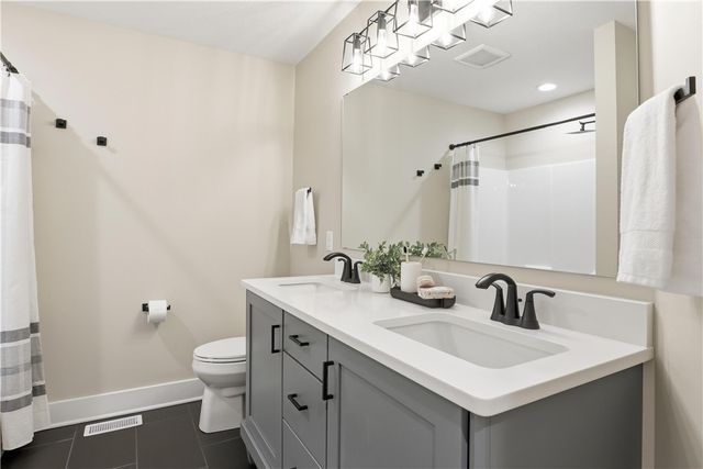 5 Tall Castle Lane, Penfield, NY 14526