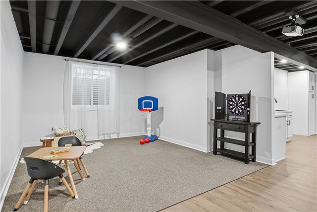 5 Tall Castle Lane, Penfield, NY 14526