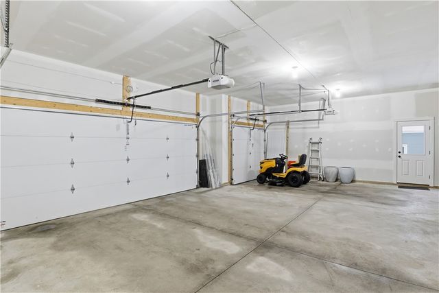 5 Tall Castle Lane, Penfield, NY 14526