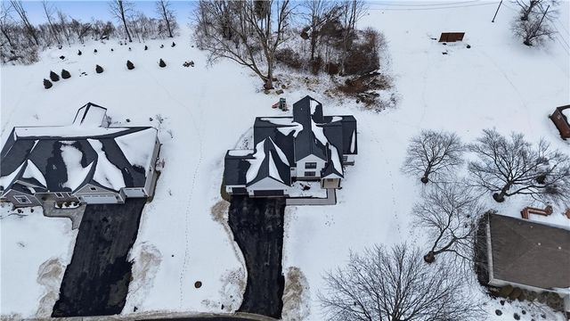 5 Tall Castle Lane, Penfield, NY 14526