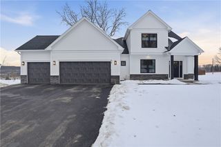 5 Tall Castle Lane, Penfield, NY 14526
