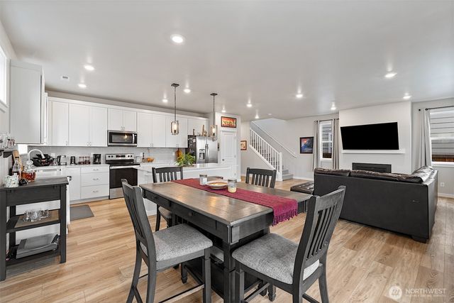 1503 27th Street NW, Puyallup, WA 98371