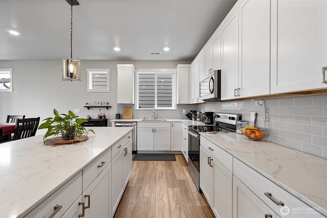 1503 27th Street NW, Puyallup, WA 98371