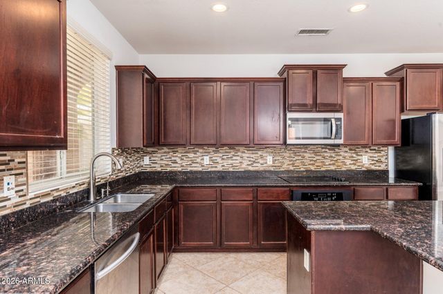 1122 W DAWN Drive, Tempe, AZ 85284